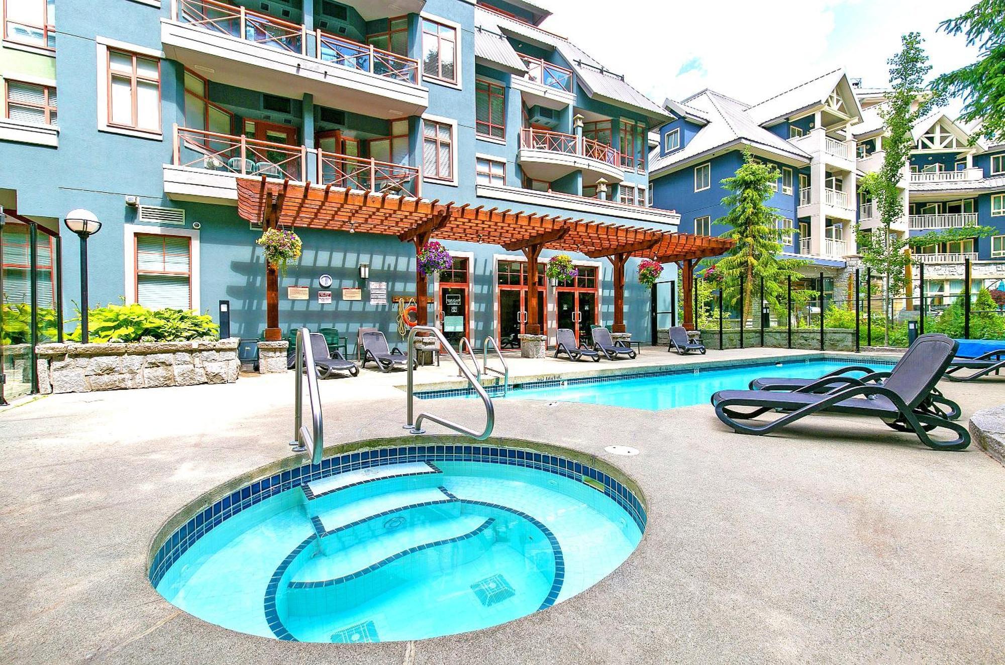 Alpenglow Lodge Family & Work Retreat By Mva Whistler Exterior photo
